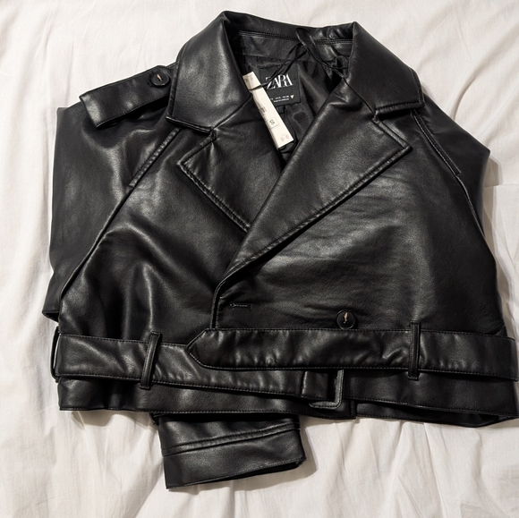 Zara OVERSIZED CROPPED FAUX LEATHER TRENCH - Picture 7 of 8